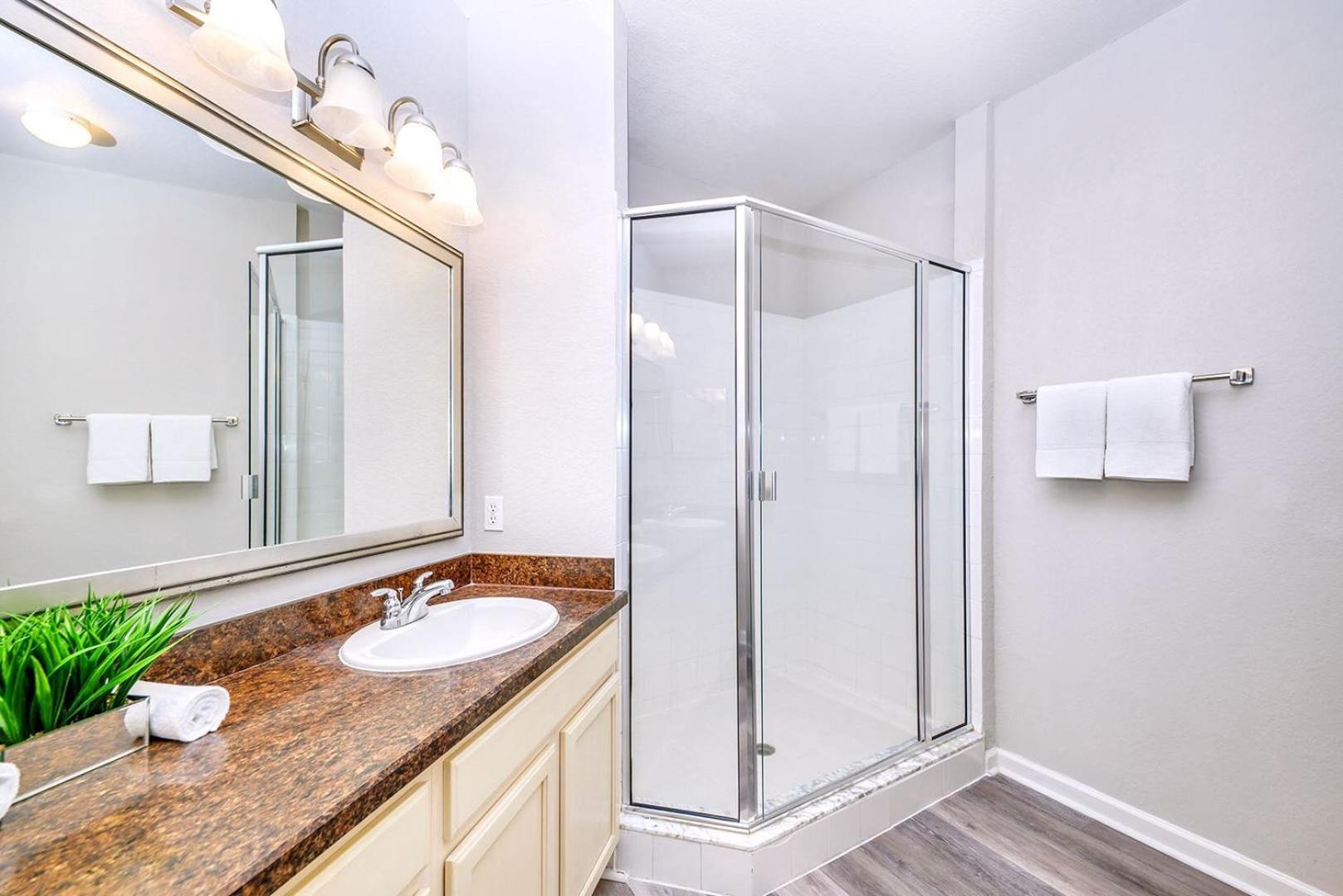 Bright & Modern 2Br Condo With Pool & Hot Tub, Near Disney! Орландо Экстерьер фото